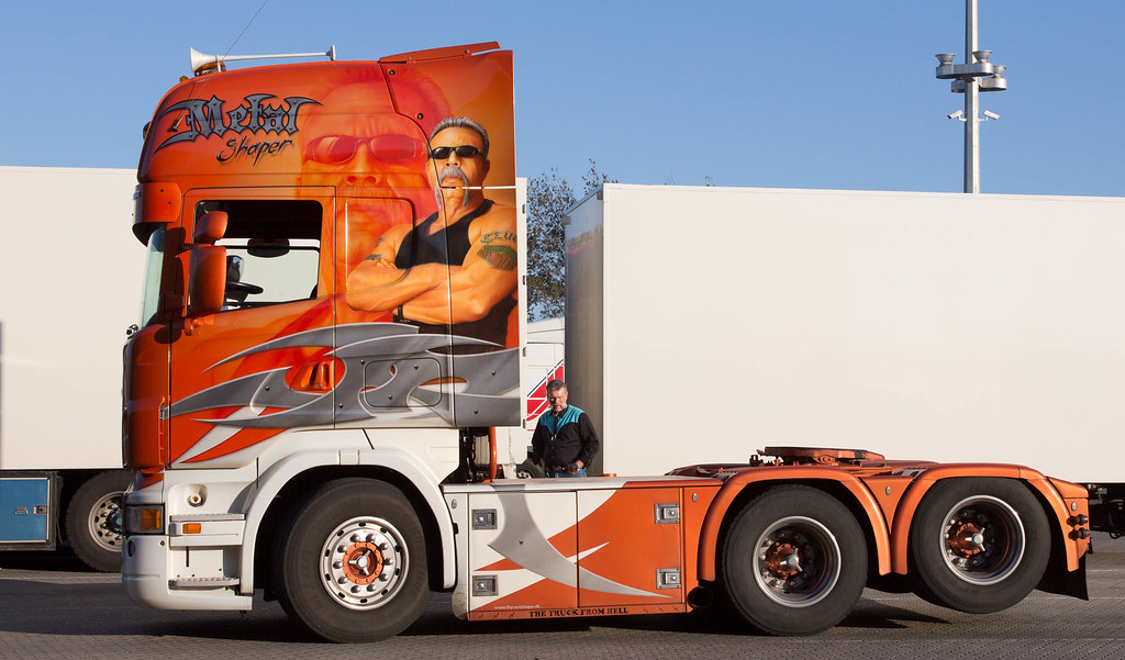 Scania with paint job of Paul Teutul, Sr from Orange County Choppers