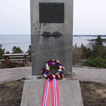 Minnesmerke bekranset