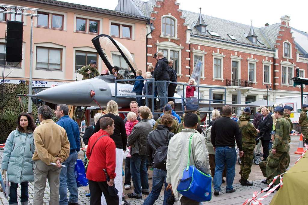 F-16 på torvet i Kristiansand