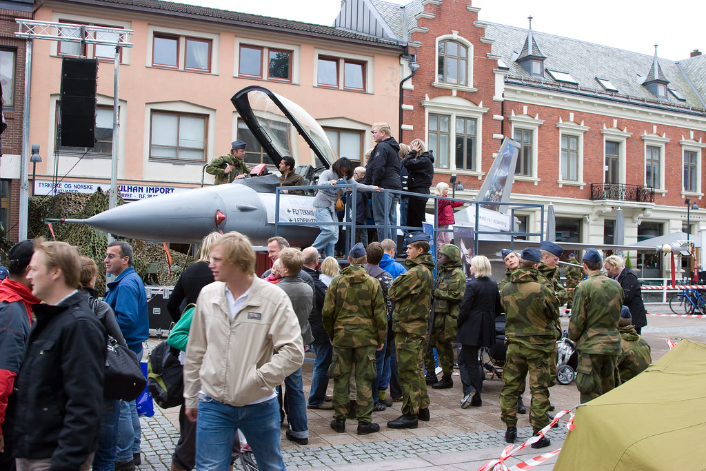 F-16 på torvet i Kristiansand