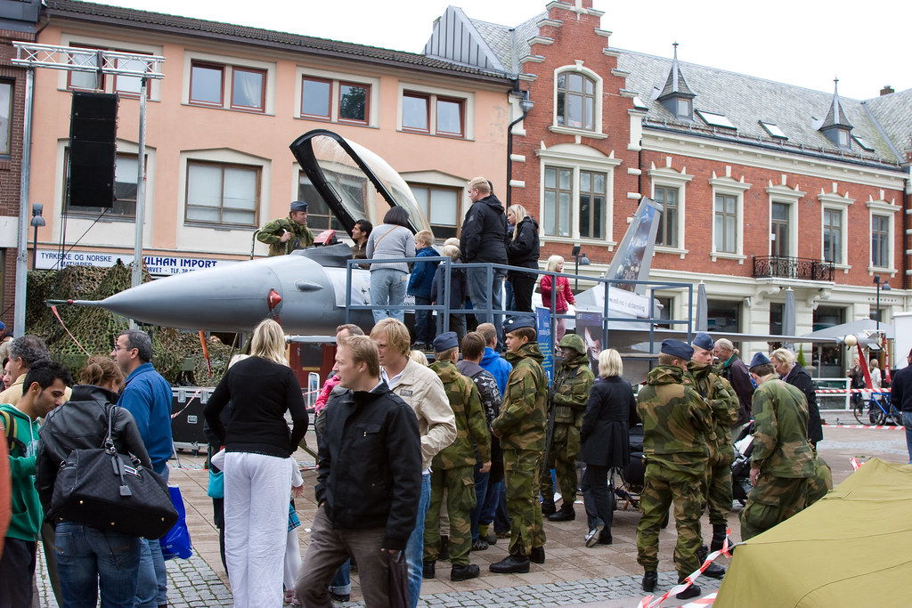 F-16 på torvet i Kristiansand